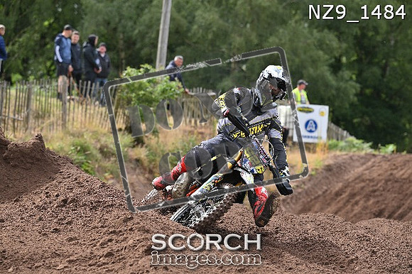 NZ9_1484