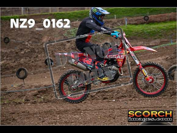 Thur25Apr-274