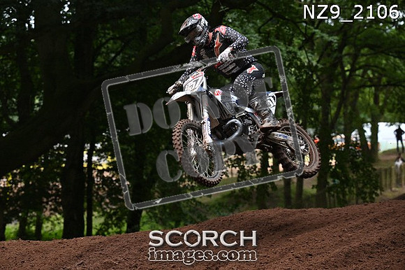 NZ9_2106