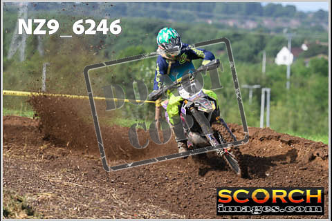 Experts-065