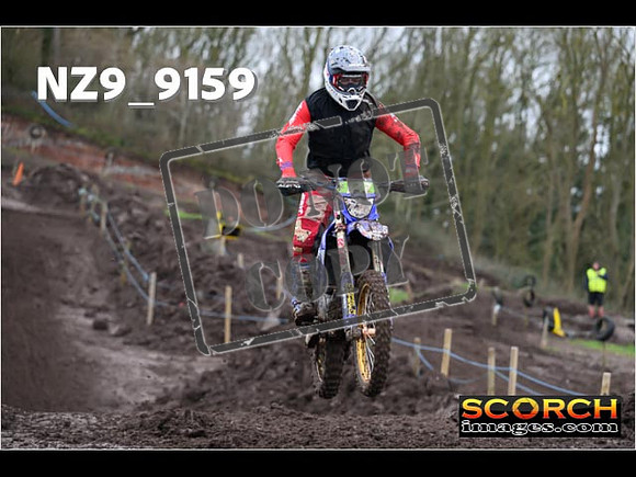 Experts-076