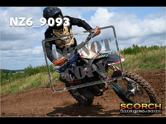 Experts-157