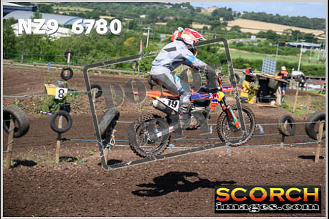 Experts-221