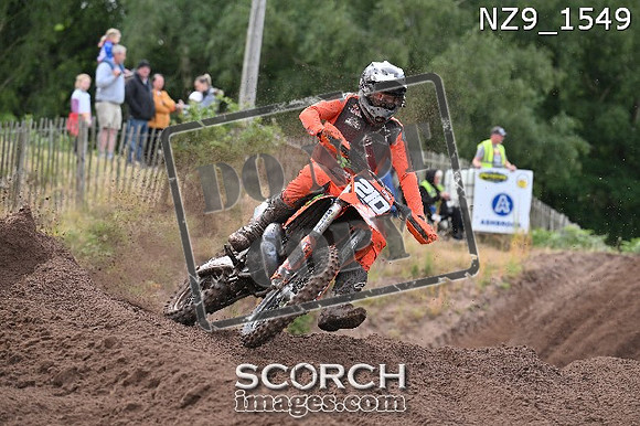 NZ9_1549