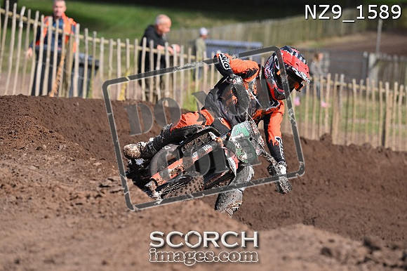 NZ9_1589
