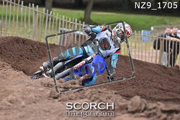 NZ9_1705