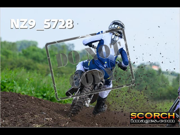 Inters-093
