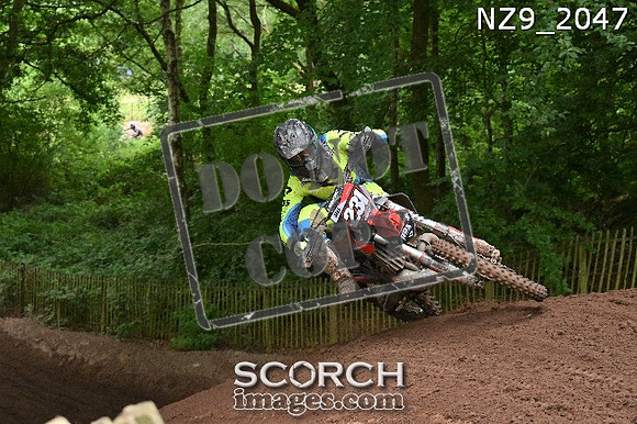 NZ9_2047