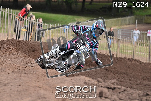 NZ9_1624
