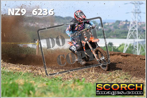 Experts-056