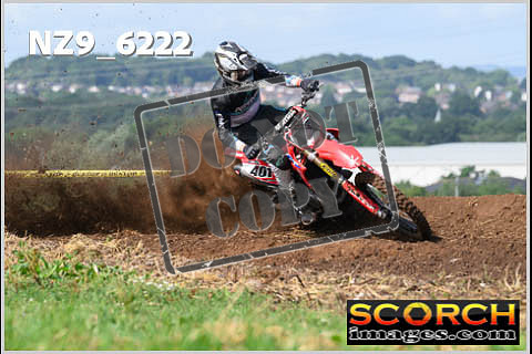 Experts-044