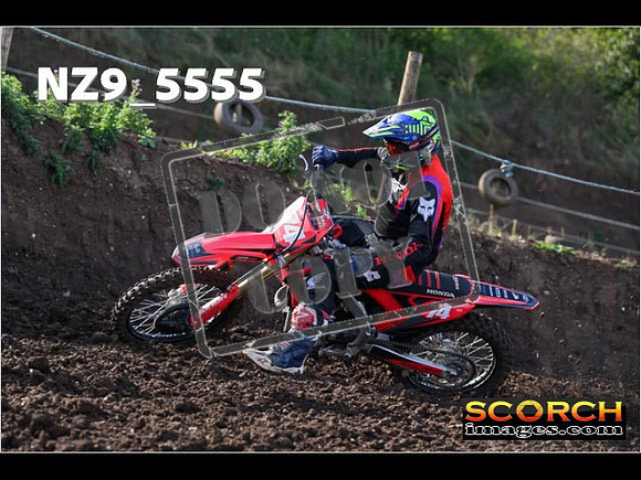 Experts-084