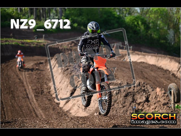 Thur01May-014