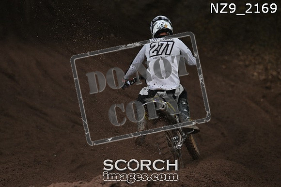NZ9_2169