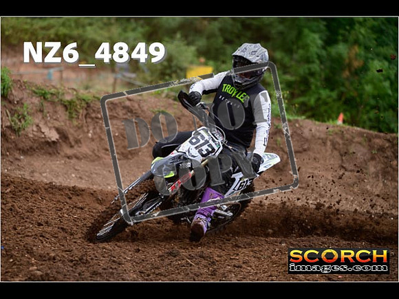 Experts-045
