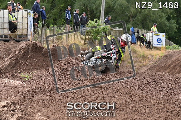 NZ9_1488
