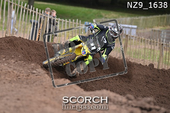 NZ9_1638