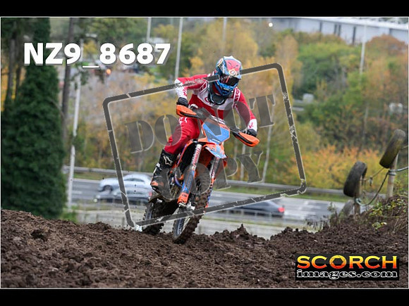 Thur31Oct-033