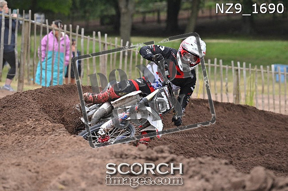 NZ9_1690