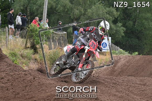 NZ9_1654