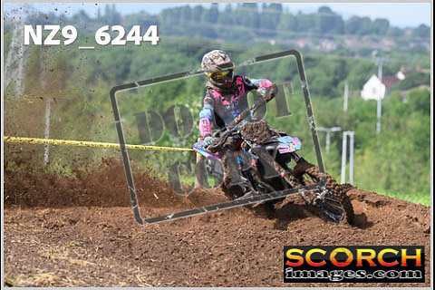 Experts-063