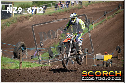 Experts-158