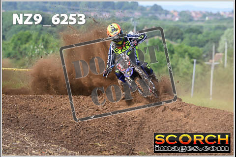 Experts-072