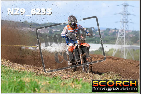 Experts-055