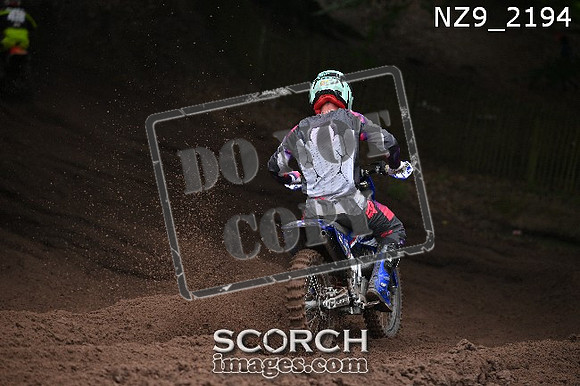 NZ9_2194