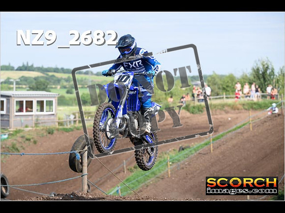 IntersGreenOrange-082