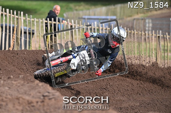NZ9_1584