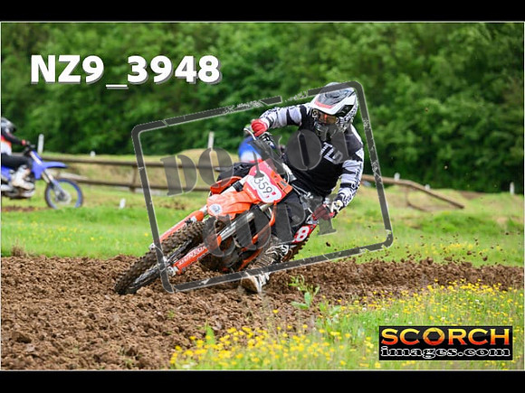 Experts-056