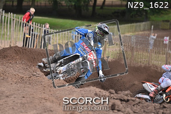 NZ9_1622