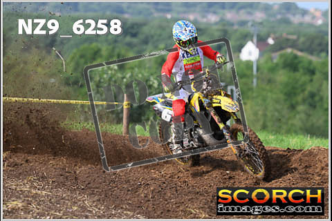 Experts-077