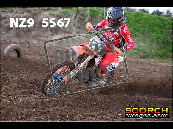 Experts-076