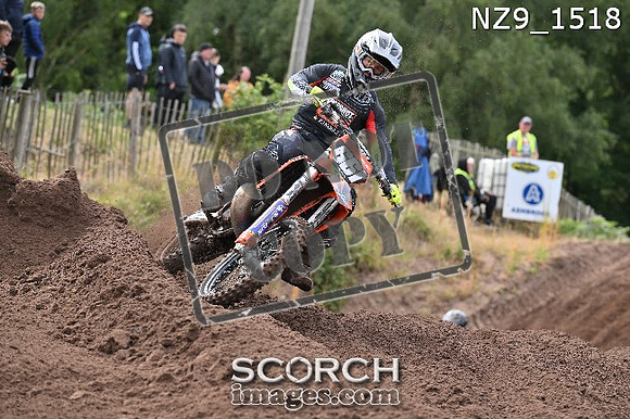 NZ9_1518