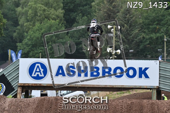 NZ9_1433