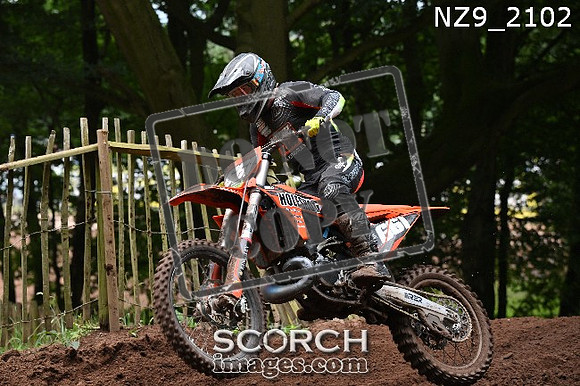 NZ9_2102