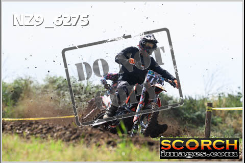 Experts-092