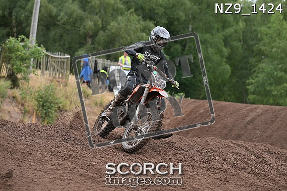NZ9_1424