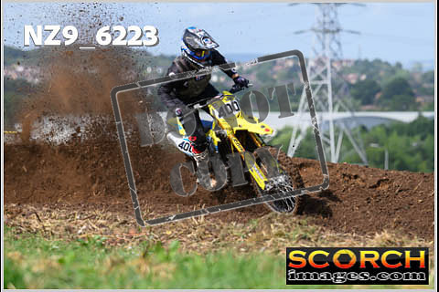 Experts-045