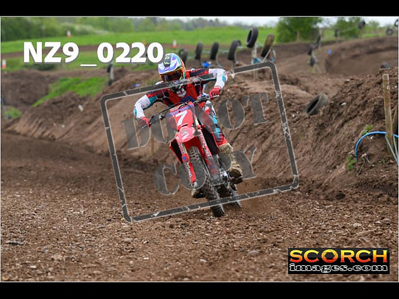 Thur25Apr-323