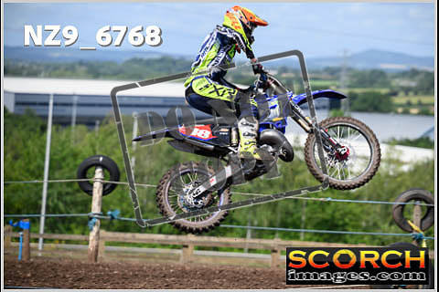 Experts-209