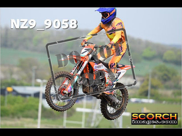 Experts-106