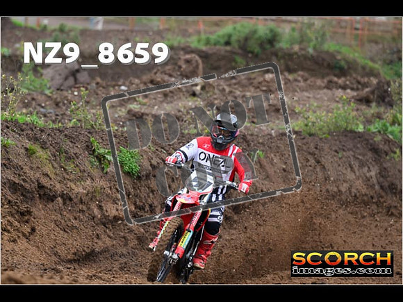 Thur31Oct-005