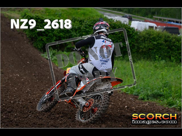 Experts-066