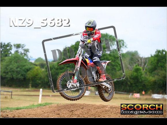 Experts-083