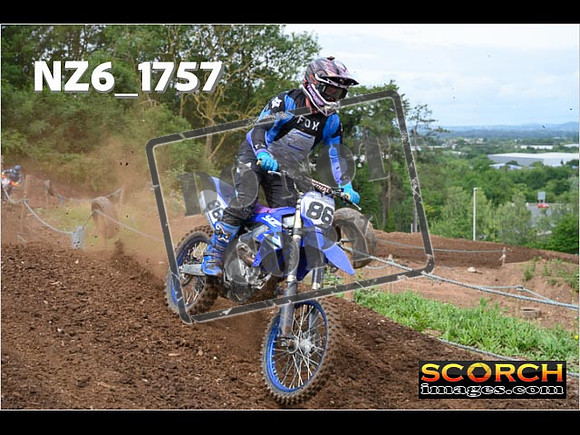 Experts-073