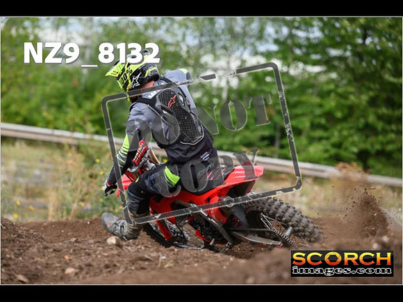 Experts-072