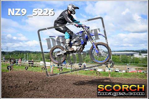 Experts-040